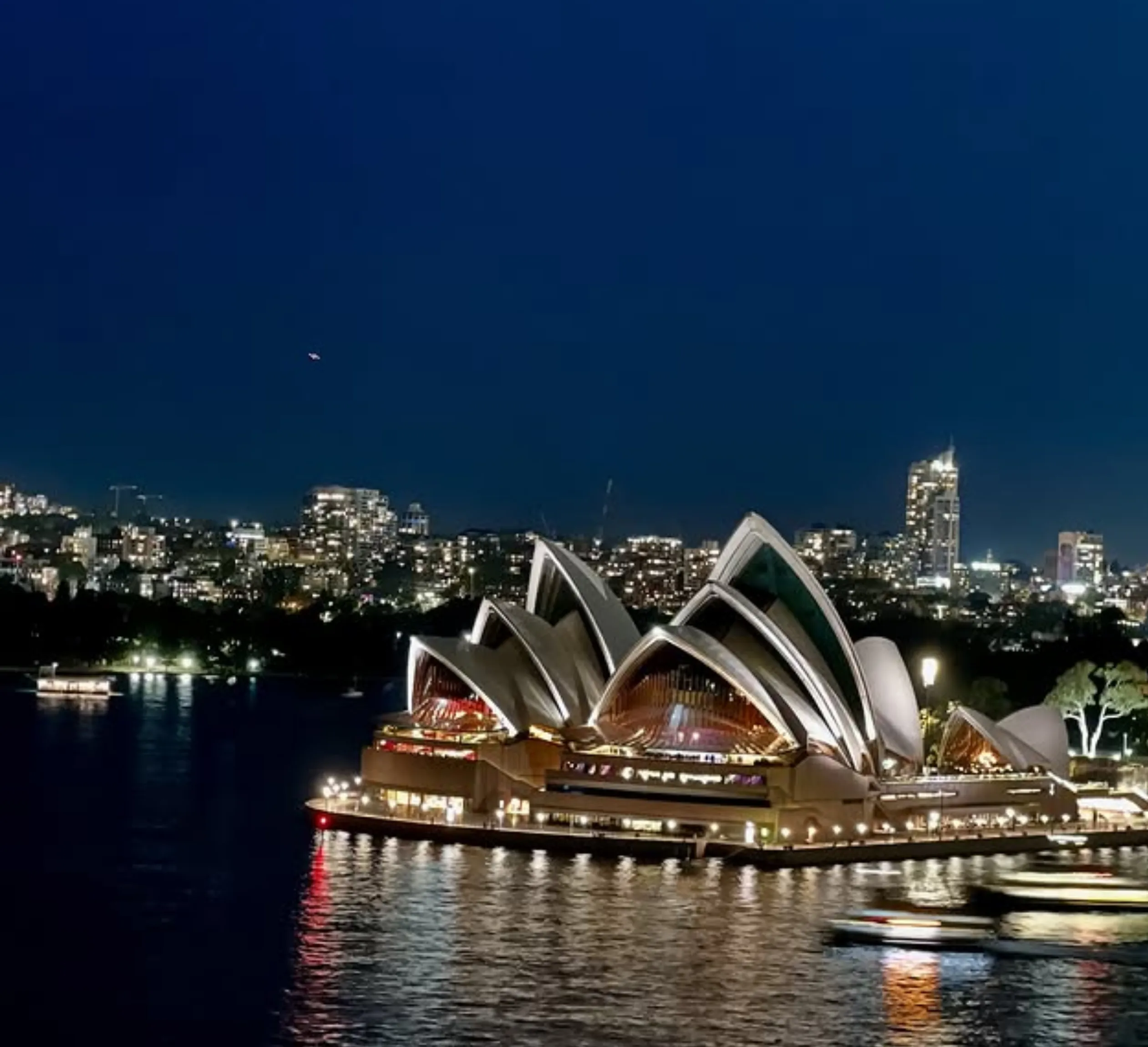 Melbourne vs Sydney travel cost comparison